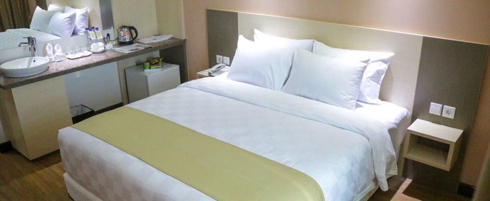 Dalton Hotel Макасар Экстерьер фото