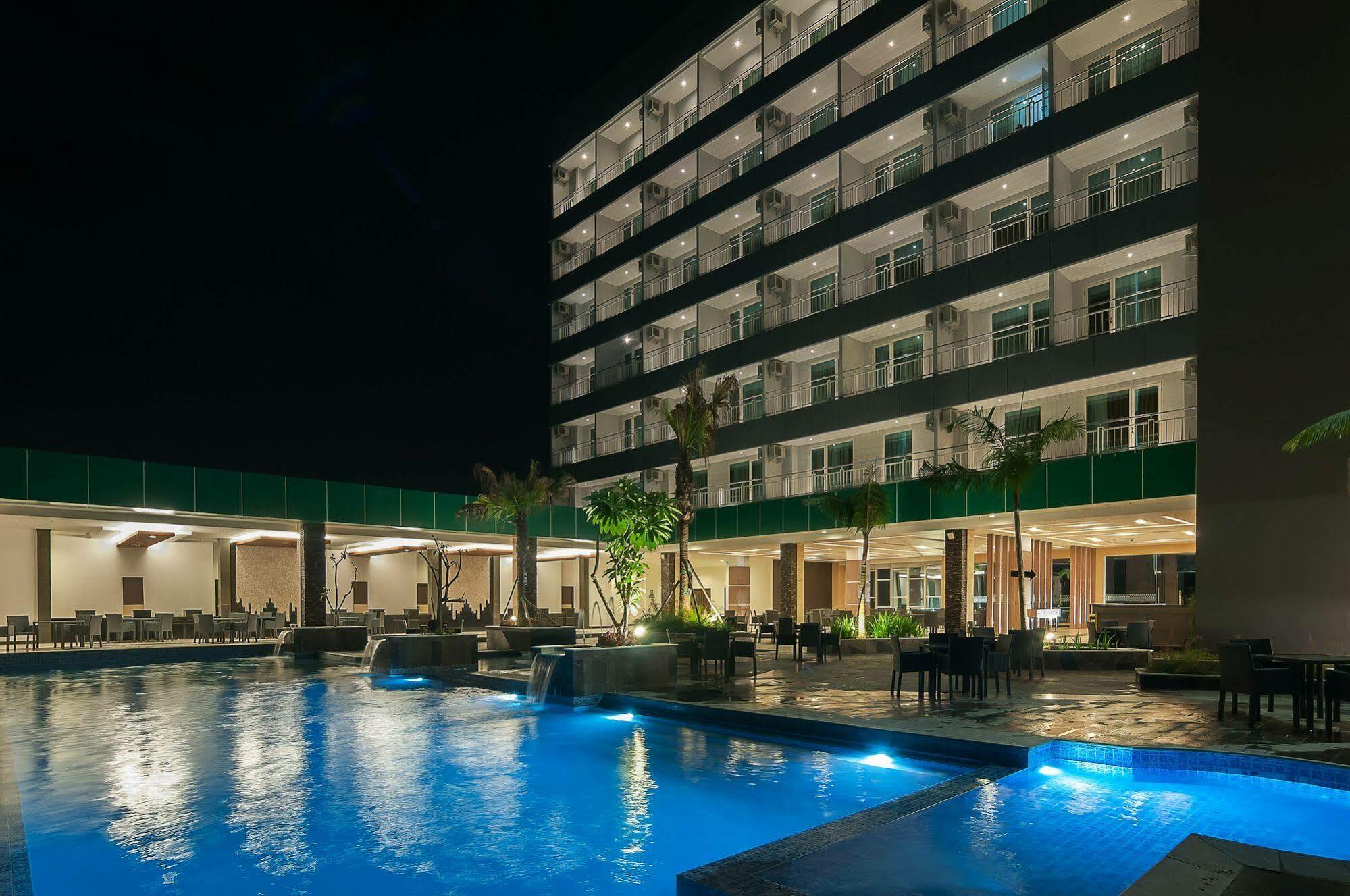 Dalton Hotel Макасар Экстерьер фото